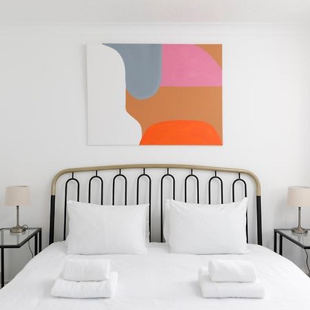 Beachside Retreat 2-Bedroom Gem With Free Private Parking & Outdoor Space Brighton Luaran gambar