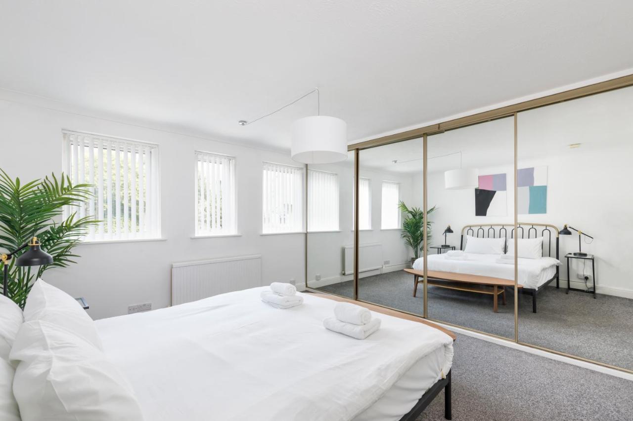 Beachside Retreat 2-Bedroom Gem With Free Private Parking & Outdoor Space Brighton Luaran gambar
