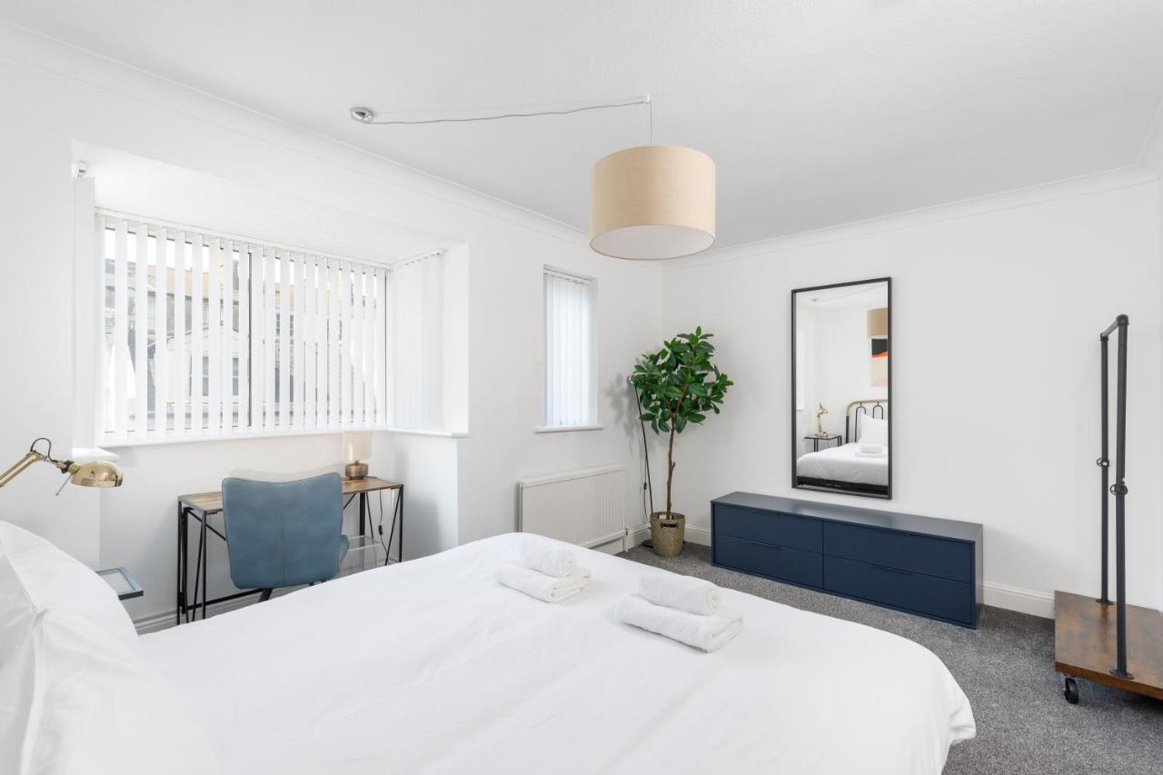 Beachside Retreat 2-Bedroom Gem With Free Private Parking & Outdoor Space Brighton Luaran gambar
