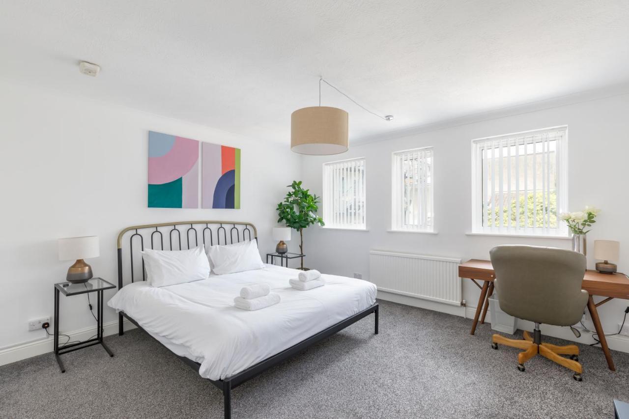 Beachside Retreat 2-Bedroom Gem With Free Private Parking & Outdoor Space Brighton Luaran gambar